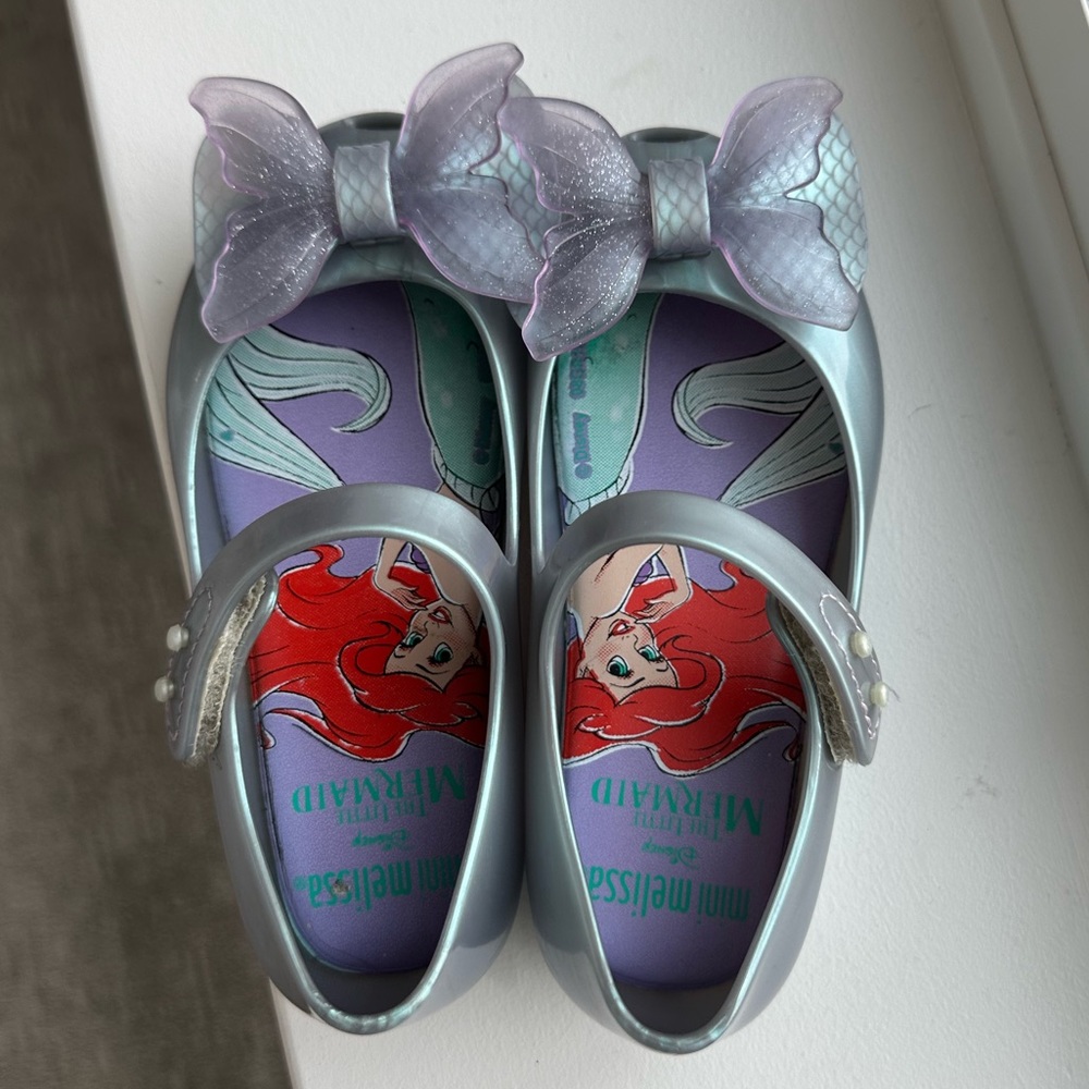 Mini Melissa size toddler 9. Excellent condition